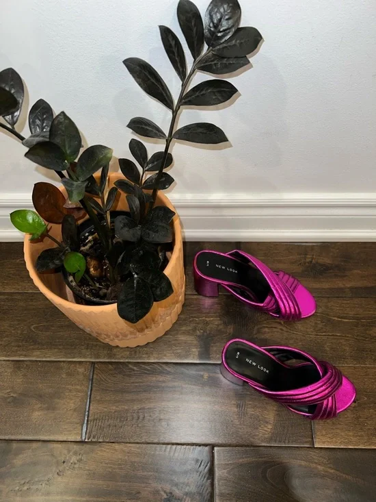 Pink Metallic Heels - Picture 7 of 10